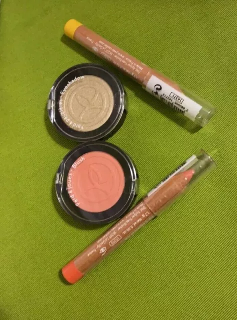 Coffret crayon maquillage et fard à paupières Yves Rocher