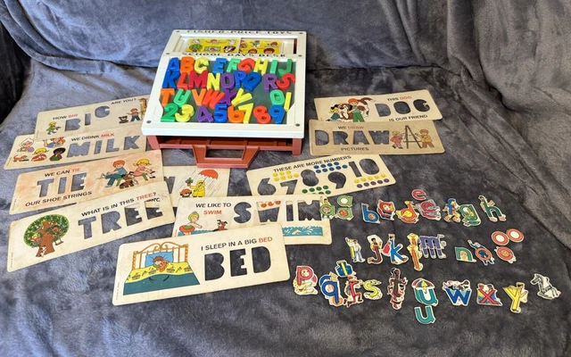 2010 Fisher Price, Mattel Sing A Ma Jig