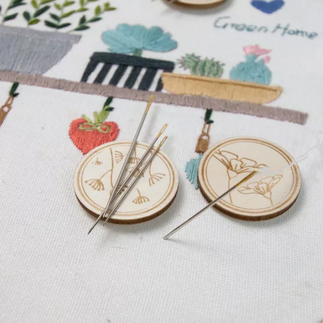 2Pc Wood Printing Needle Minder Magnetic Cross Stitch Embroidery Needle Keeper