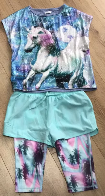 Young Girls - NEXT Stylish Shorts & Blue Unicorn Sequinned Top Age 8 Yrs (M52)