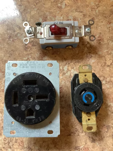 1 - Hubbell - Receptacle Nema 15-50R - 50 Amps - 250VAC. Plus Extras