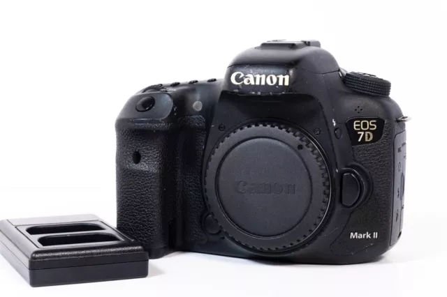 Canon EOS 7D Mark II DSLR Camera Body Shutter Count 91,646