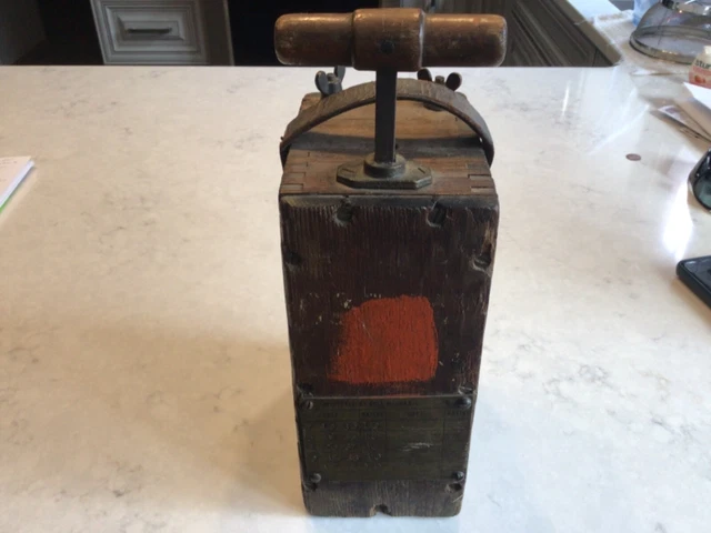 30’s ANTIQUE DYNAMITE DETONATOR BLASTING PLUNGER MACHINE DOVETAIL WOOD BOX