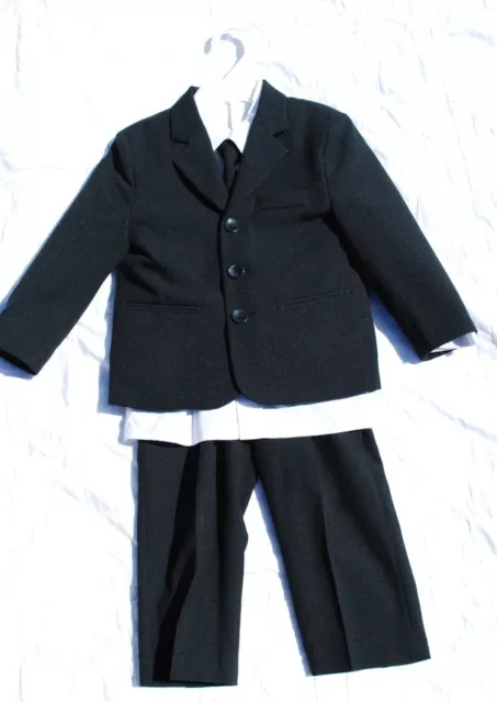 Boys Formal Black Suit 5 Piece Set Toddler Size 4 Excellent Used Condition
