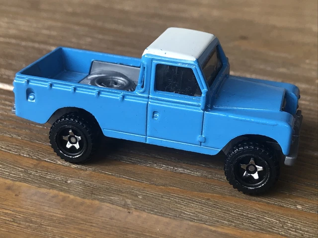 Majorette Grand Series City Land Rover Defender Policía A Escala 1/64 – Con Luces, Sonido Y