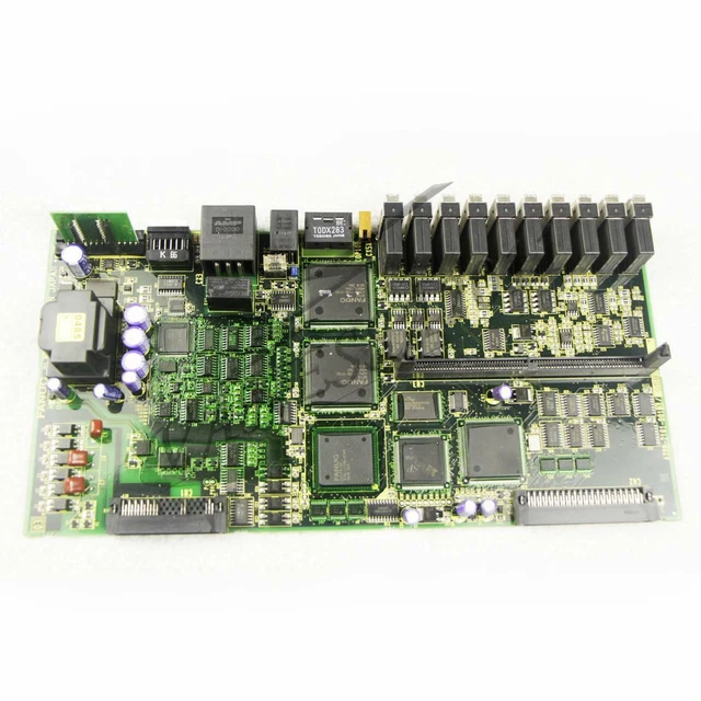 ONE Used Fanuc A20B-2101-0013 servo drive control board