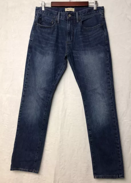 GAP Mens 1969 Blue 31 X 32/ Straight Leg Slim Fit Blue Denim Medium Wash Jeans