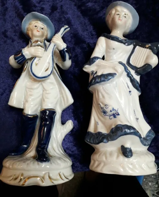 Vintage Porcelain Blue And White Man Lady Banjo Colonial Figurines ( DPB2)
