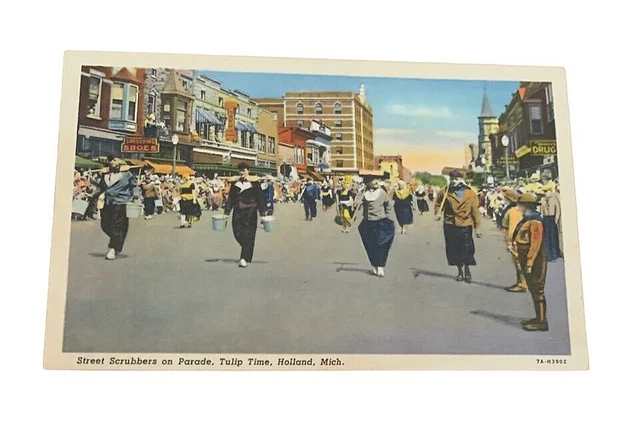 Vintage Postcard Holland, Michigan Tulip Time, St Scrubbers Parade Free Ship A3