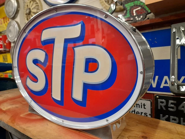 STP,automobilia,fuel,oil,racing,classic,mancave,lightup sign,garage,workshop