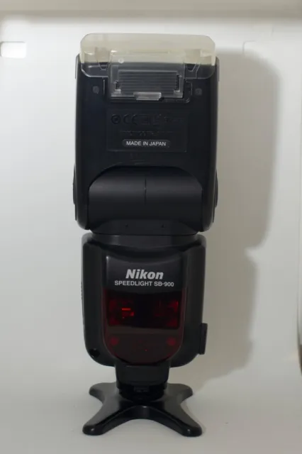 Nikon Speedlight SB-900 Flash