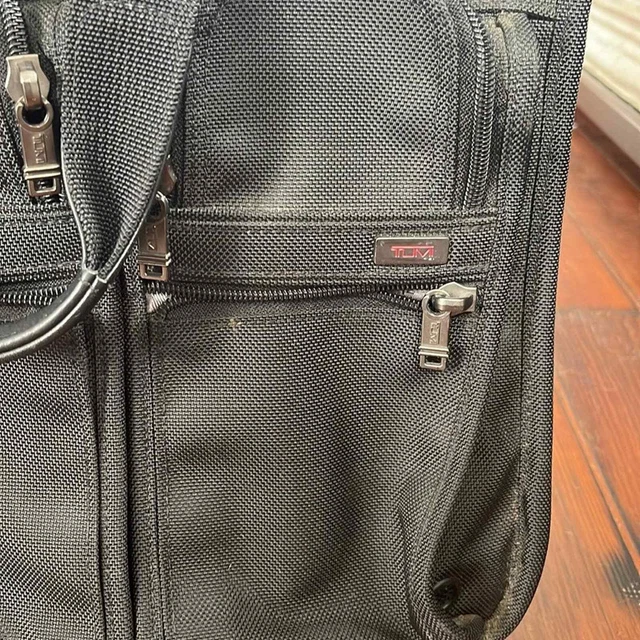 Tumi Alpha Deluxe expandable rolling briefcase bag luggage 3