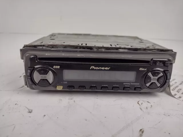 Pioneer DEH-1300 AM FM CD Radio Receiver