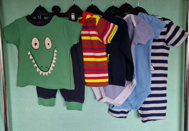 Baby Boys clothes bundle 9-12 mths.7 pieces.Used.Good condition.Mixed brands.
