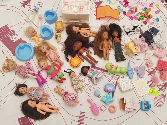 BARBIE TERESA PURSES GALORE 2002 Mattel 56679 poupée brune boite abimée neuve EUR 65,00 - FR