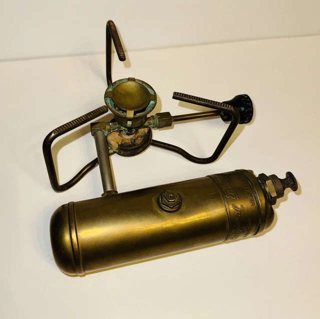 Antique Enders 9060 gas camp stove cooking supply in a very good