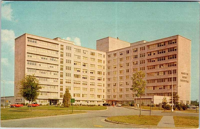 Postcard HOSPITAL SCENE Fort Benning Georgia GA AM9492