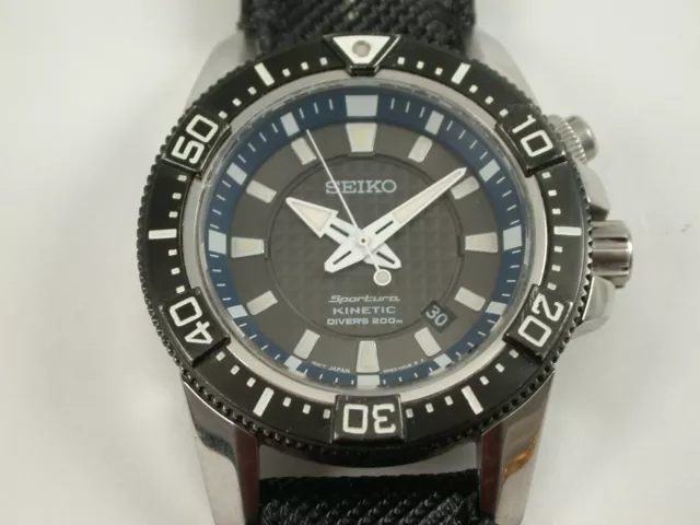 Seiko Kinetic Sportura Diver 200 Herrenuhr neuwertig