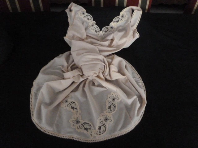 jolie combinaison&fond de robe vintage jolie dentelle taille 36/38 ref