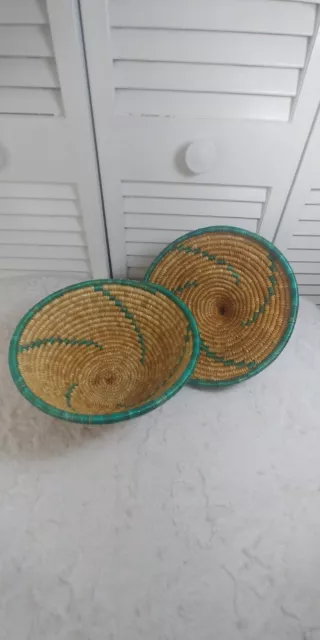 hand made tightly woven basket with lid 3