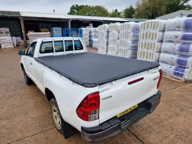 Toyota Hilux SINGLE CAB 2016+ Soft Bungee Tonneau Cover