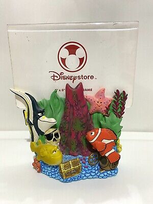 Disney Store Finding Nemo Ocean Theme 4x6" picture frame Figurine Retired Used.