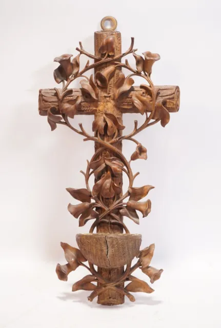 Rarität antiker seltener Weihwasserbehälter Holz handgeschnitzt Kreuz Blumen
