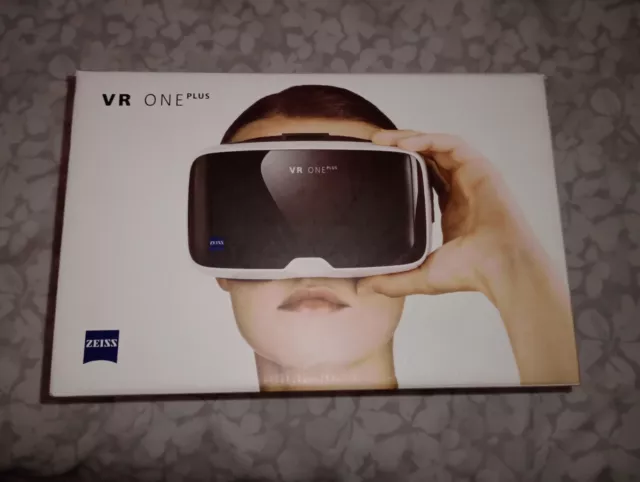 ZEISS VR ONE Plus Virtual Reality Headset