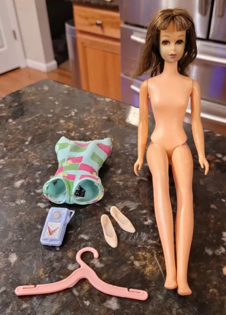 Vintage Barbie Doll FRANCIE Brunette Hair ORIG 1965 Japan Swimsuit Radio Shoes