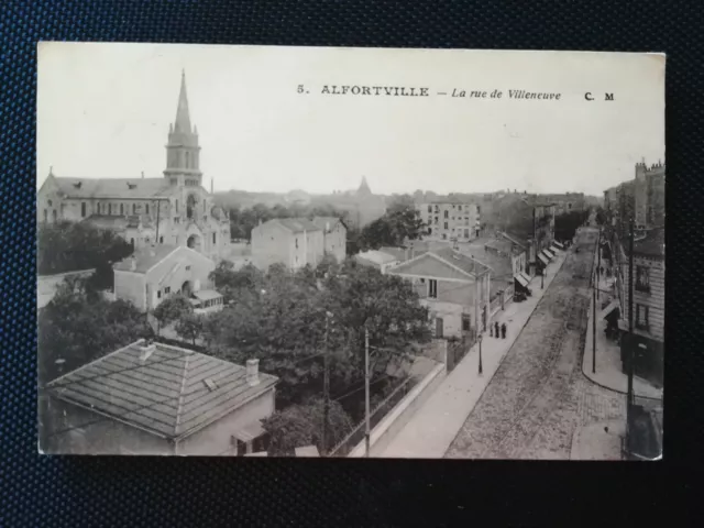 CPA 94 ALFORTVILLE - La Rue de Villeneuve