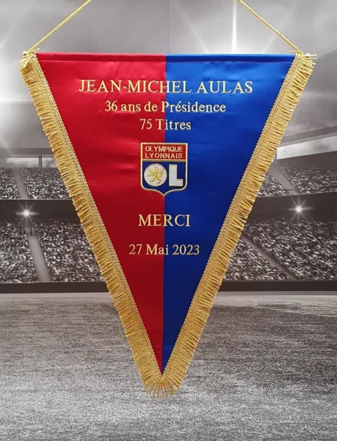 Gagliardetto ricamato Olympique Lyonnais Stade de Reims Dimensioni 48 cm x 42 cm