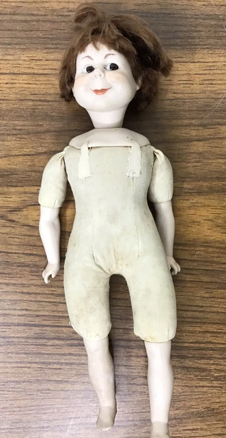 Antique Bisque Kammer & Reinhardt Socket Head Porcelain Doll Cloth Body Signed