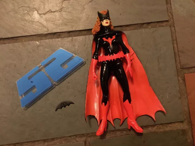 Dc Comics Dc Direct Batwoman "52" Action Figure Mint With Base Loose