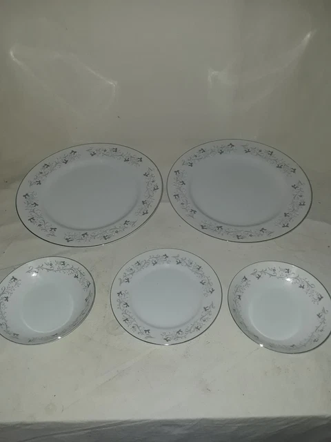 Moon Mist 2 Dinner Plates, 1 bread plate, 2 Desert Bowls Fine China Japan 3000, 