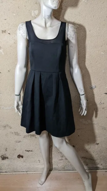 👕 Valeur 159 Euros Caroll Taille 40 Neuf  👕  Superbe robe noire sans manches