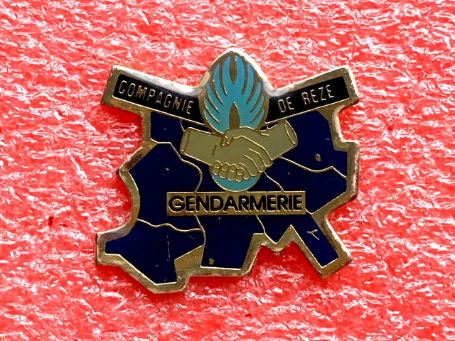 RARE PINS PIN'S .. Gendarmerie Nationale Moto Bmo Bmw Blason Ile De