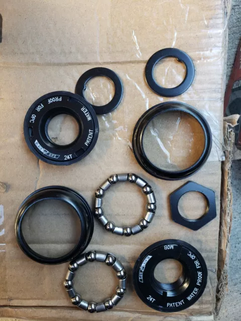 Black Ops Bottom Bracket Set 22350