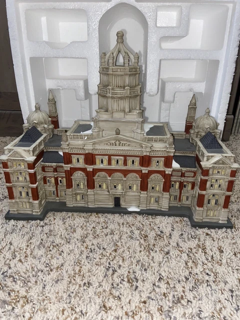 Department 56 Dickens Village Collectors Edition Victoria and Albert Museum