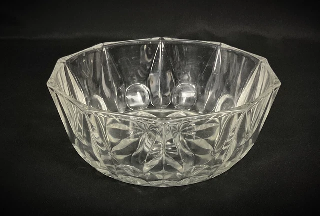 Ancien XXème grand bol, vide poche en verre gravé décor symétrique