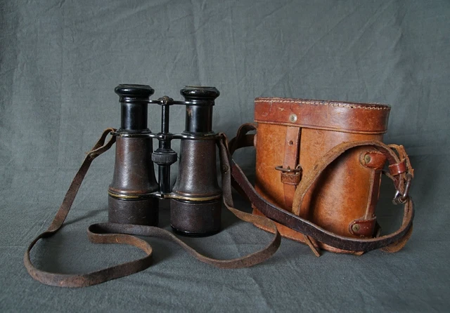 paire de jumelle sirius paris avec boussole et etui