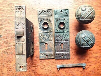 Antique Fancy Cast Brass Door Set Doorknobs, Doorplates, Lock by FC Linde c1885