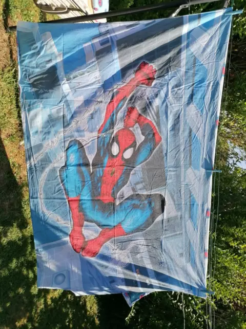 Parure housse de couette Spiderman 140x200 cm avec Taie d'oreiller  microfibre