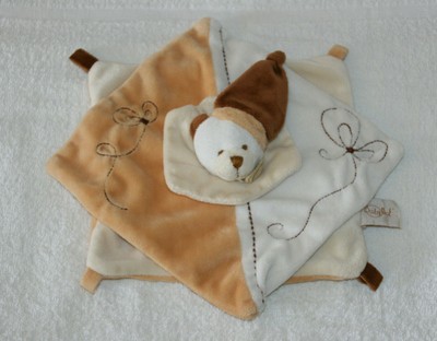 Doudou DOUDOU PELUCHE SEMI PLAT OURS BABY NAT BABYNAT ROSE PARME NOEUD BONNET 