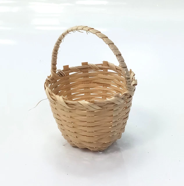 Miniatur Bügelkorb 3,5 Cm – Deko Für Weihnachtskrippe Oder Puppenhaus