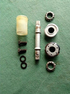 Campagnolo Movimento Centrale Campagnolo Record  Perno Quadro Ottimo Passo Inglese 
