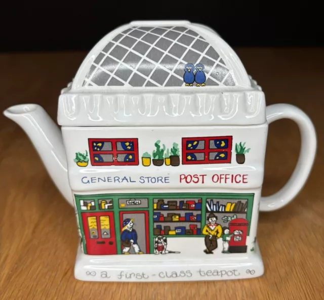 WADE / ENGLISH LIFE TEAPOTS / POST OFFICE - Barry Smith - Barbara Wootton