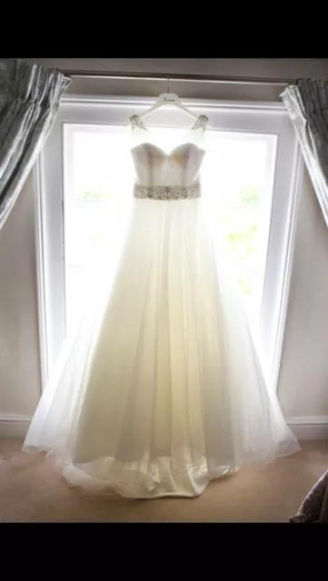 Sincerity Bridal Wedding Dress