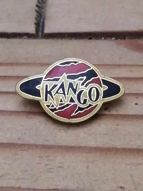 Pin's Pins Pin Enamel% Alimentaire Gâteau Biscuit  "KANGO"