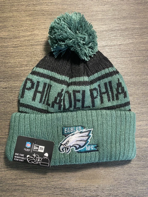 NEW w/ TAG PHI Eagles NFL New Era Knit Beanie Cap W/ Pom On Field Sideline 18