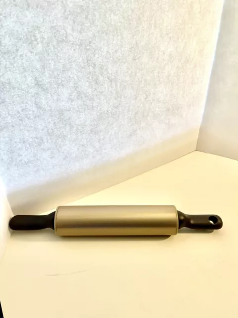 https://www.picclickimg.com/I9kAAOSwiQVkdmIz/OXO-Good-Grips-Rolling-Pin-Good-Condition-Stainless.webp